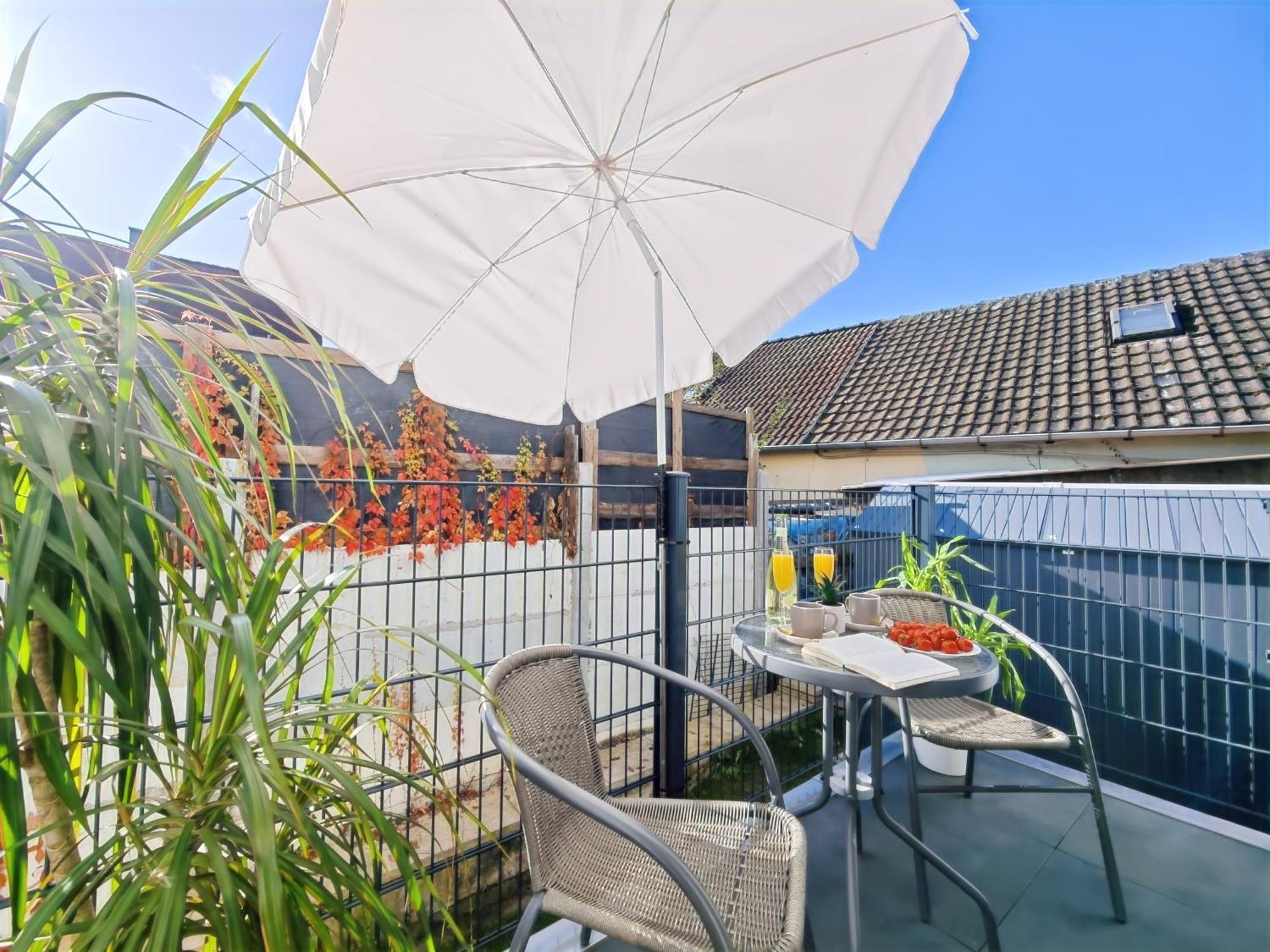 Apartment Kaiserin Sisi Fuer Bis Zu 6 - Arbeitsplatz, Badewanne, Parkplatz, Waschmaschine Dinkelsbuehl